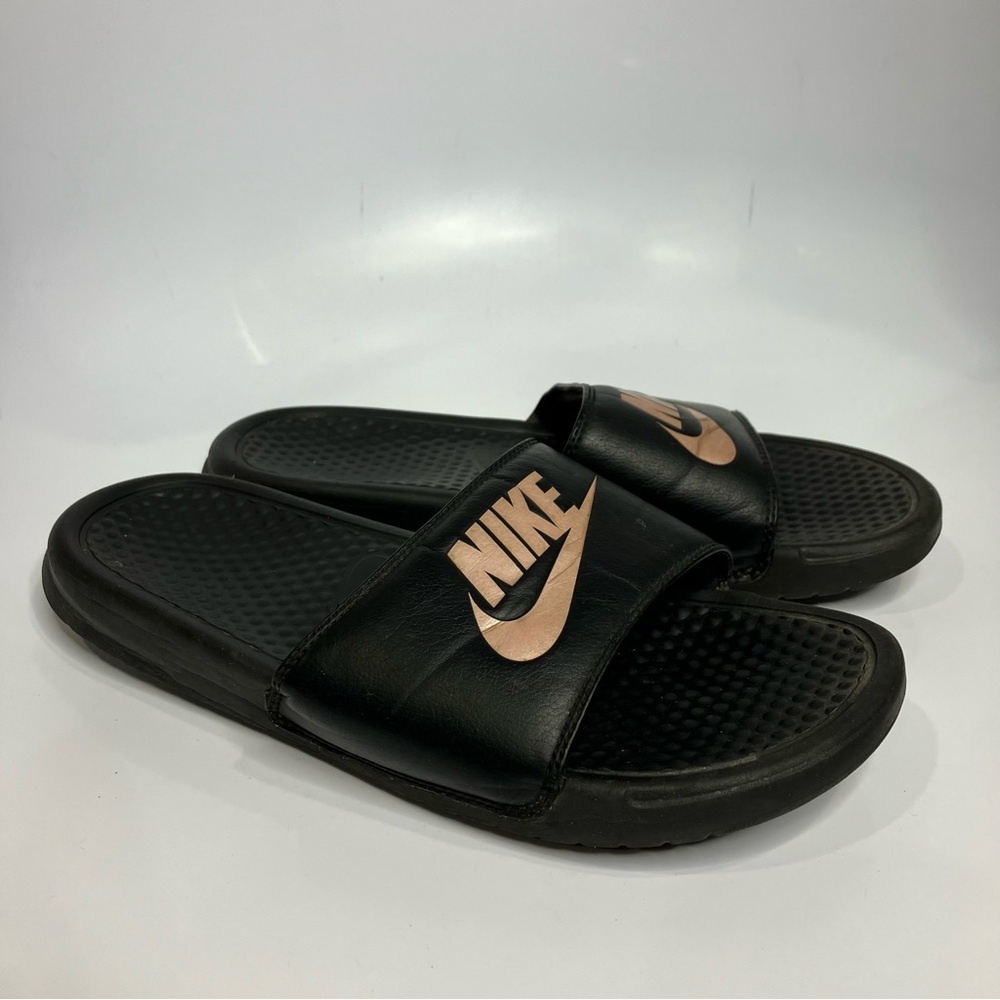Nike Benassi slides black‎ with pink writing women’s size 10 casual athleisure